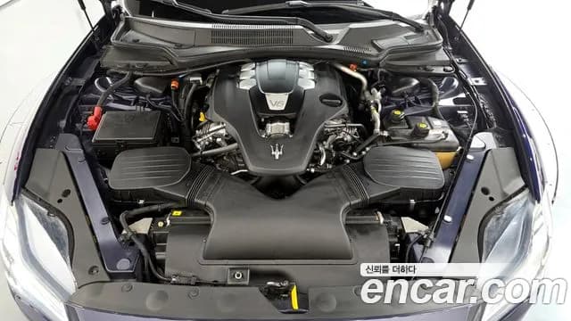2020 Maserati Quattroporte 3.0 V6 Granlusso Sold VIN ZAM56XPG5L1365199 – trunk area 2020 Maserati Quattroporte 3.0 V6 Granlusso Sold VIN ZAM56XPG5L1365199 – trunk area