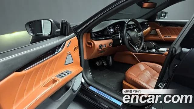 2023 Maserati Quattroporte Q4 Modena Sold VIN ZAM56YRG0PX410037 – interior seats 2023 Maserati Quattroporte Q4 Modena Sold VIN ZAM56YRG0PX410037 – interior seats