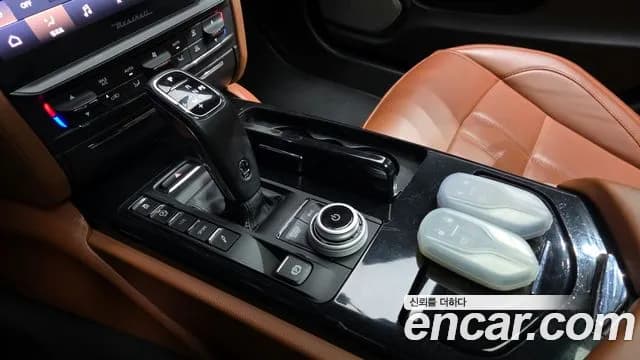 2023 Maserati Quattroporte Q4 Modena Sold VIN ZAM56YRG0PX410037 – trunk area 2023 Maserati Quattroporte Q4 Modena Sold VIN ZAM56YRG0PX410037 – trunk area