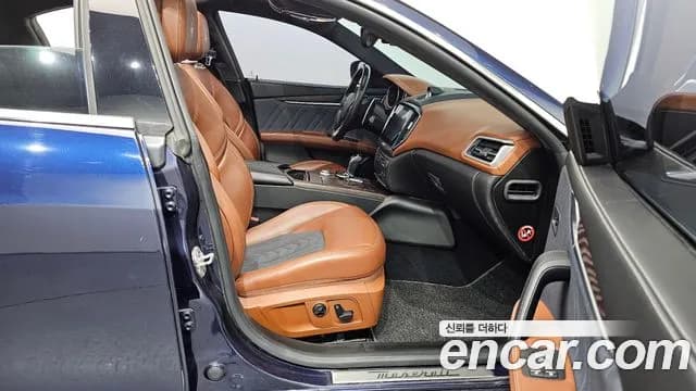 2017 Maserati Ghibli 3.0 Diesel GranLusso Sold VIN ZAM57TSG1H1242276 – trunk area 2017 Maserati Ghibli 3.0 Diesel GranLusso Sold VIN ZAM57TSG1H1242276 – trunk area