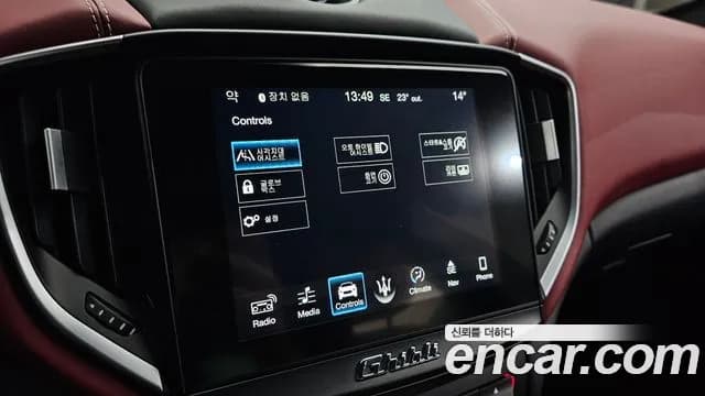 2018 Maserati Ghibli 3.0 GranLusso Sold VIN ZAM57XSG7J1282973 – interior seats 2018 Maserati Ghibli 3.0 GranLusso Sold VIN ZAM57XSG7J1282973 – interior seats