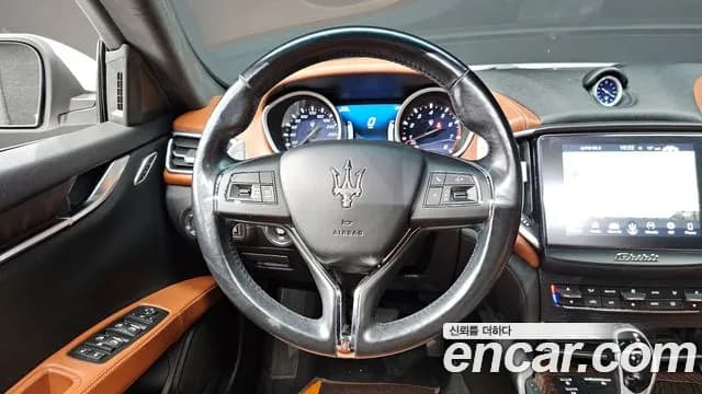 2018 Maserati Ghibli 3.0 Sold VIN ZAM57XSG9J1282649 – photo 18 2018 Maserati Ghibli 3.0 Sold VIN ZAM57XSG9J1282649 – photo 18