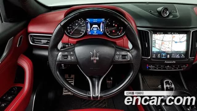 2017 Maserati Levante 3.0 Diesel AWD Sport Sold VIN ZN661TUG4HX258734 – photo 13 2017 Maserati Levante 3.0 Diesel AWD Sport Sold VIN ZN661TUG4HX258734 – photo 13