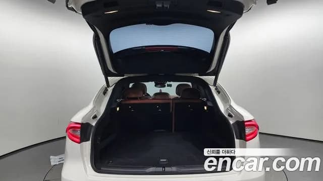 2018 Maserati Levante 3.0 Diesel AWD Premium Sold VIN ZN661TUG4JX286944 – rear exterior 2018 Maserati Levante 3.0 Diesel AWD Premium Sold VIN ZN661TUG4JX286944 – rear exterior