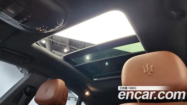 2018 Maserati Levante 3.0 Diesel AWD Premium Sold VIN ZN661TUG4JX286944 – exterior detail 2018 Maserati Levante 3.0 Diesel AWD Premium Sold VIN ZN661TUG4JX286944 – exterior detail