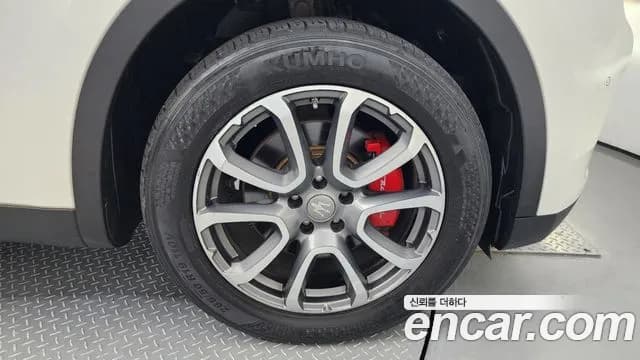 2018 Maserati Levante 3.0 Diesel AWD Premium Sold VIN ZN661TUG4JX286944 – undercarriage 2018 Maserati Levante 3.0 Diesel AWD Premium Sold VIN ZN661TUG4JX286944 – undercarriage