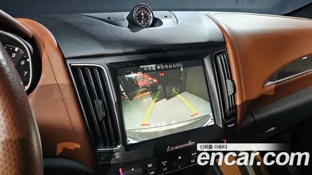 2019 Maserati Levante 3.0 AWD GranSport Sold VIN ZN661XUG5KX325582 – interior seats 2019 Maserati Levante 3.0 AWD GranSport Sold VIN ZN661XUG5KX325582 – interior seats
