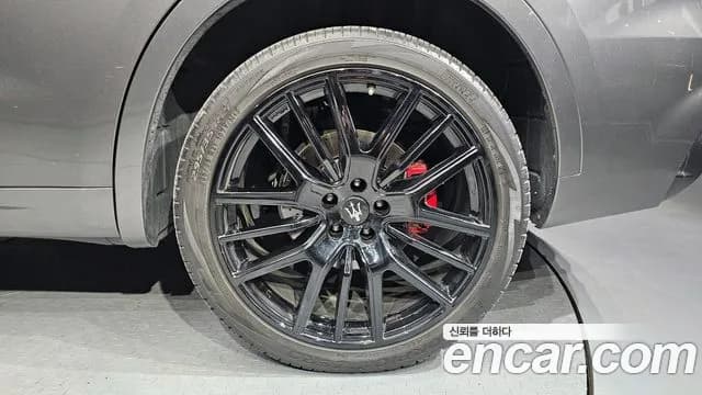 2019 Maserati Levante 3.0 AWD GranSport Sold VIN ZN661XUG5KX325582 – photo 14 2019 Maserati Levante 3.0 AWD GranSport Sold VIN ZN661XUG5KX325582 – photo 14