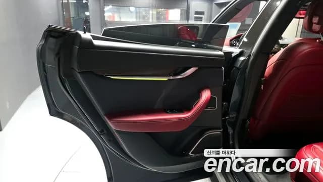 2019 Maserati Levante 3.0 AWD GranLusso Sold VIN ZN661XUG6KX315580 – photo 31 2019 Maserati Levante 3.0 AWD GranLusso Sold VIN ZN661XUG6KX315580 – photo 31