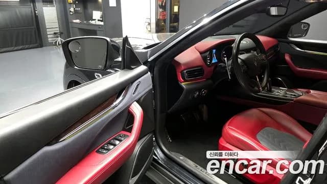 2019 Maserati Levante 3.0 AWD GranLusso Sold VIN ZN661XUG6KX315580 – photo 34 2019 Maserati Levante 3.0 AWD GranLusso Sold VIN ZN661XUG6KX315580 – photo 34