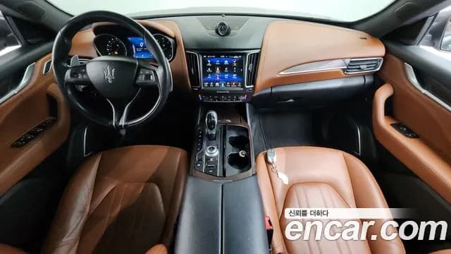 2018 Maserati Levante 3.0 AWD Premium Sold VIN ZN661XUG7JX285665 – exterior detail 2018 Maserati Levante 3.0 AWD Premium Sold VIN ZN661XUG7JX285665 – exterior detail