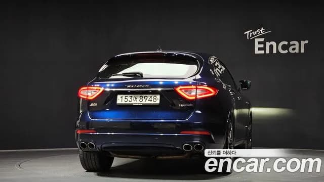 2020 Maserati Levante 3.0 AWD GranLusso Sold VIN ZN661XUG8LX352325 – exterior detail 2020 Maserati Levante 3.0 AWD GranLusso Sold VIN ZN661XUG8LX352325 – exterior detail