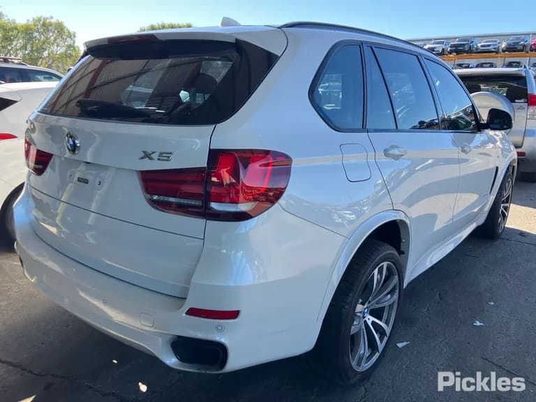 2015 BMW X5 Used VIN wbaks020x00h92285 – engine bay 2015 BMW X5 Used VIN wbaks020x00h92285 – engine bay