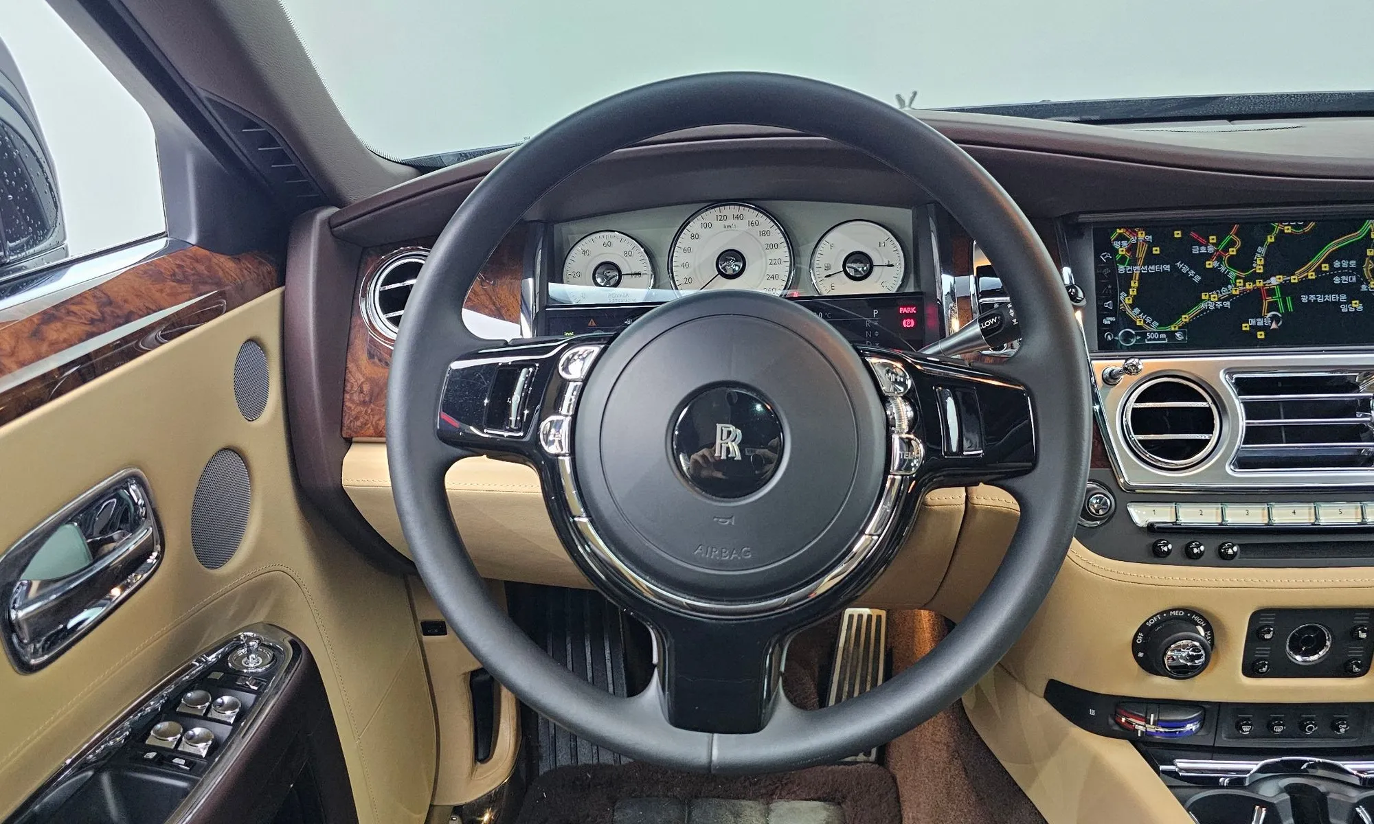 2017 Rolls-Royce Ghost Sold VIN SCA664L08JUX70279 – exterior detail