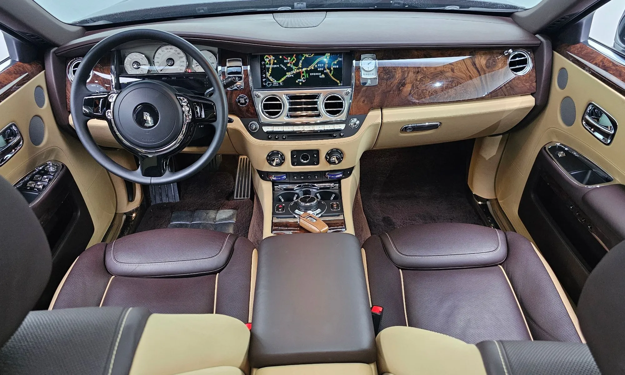 2017 Rolls-Royce Ghost Sold VIN SCA664L08JUX70279 – dashboard