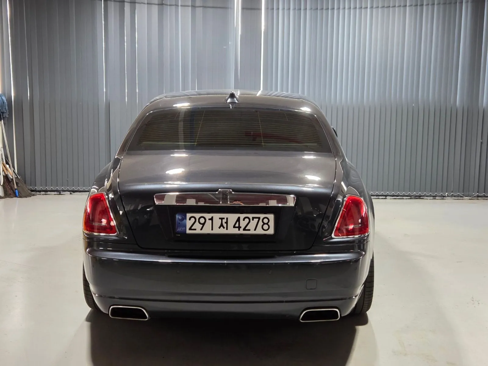2017 Rolls-Royce Ghost Sold VIN SCA664L08JUX70279 – rear exterior