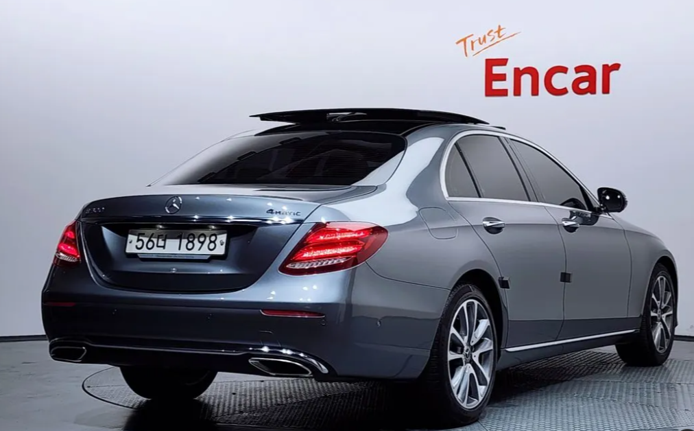 2018 Mercedes bebz E-class Sold VIN WDDZF4KB9KA556094 – rear exterior