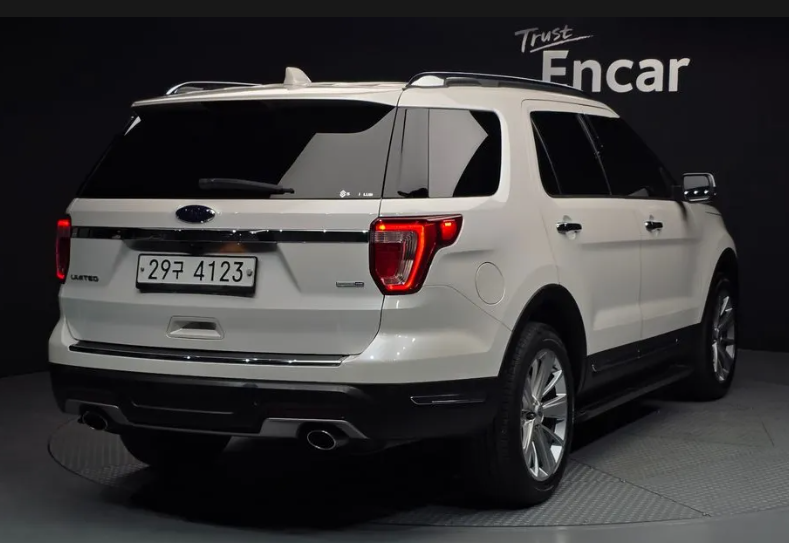 2018 Ford Explorer VIN 1FM5K8FH5JGB24149