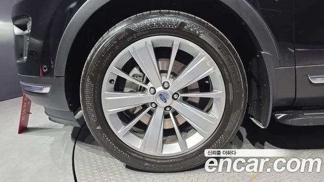 2018 Ford Explorer Sold VIN 1FM5K8FH6JGB22961 – engine bay