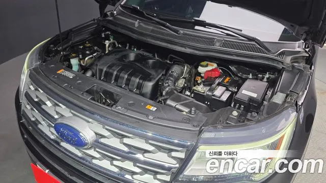 2018 Ford Explorer Sold VIN 1FM5K8FH6JGB22961 – interior seats