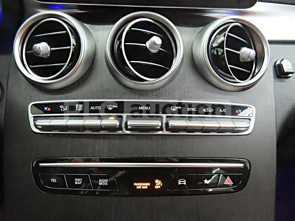 2021 Mercedes benz GLC300 Coupe Sold VIN W1N0J8EBXMF932983 – photo 13
