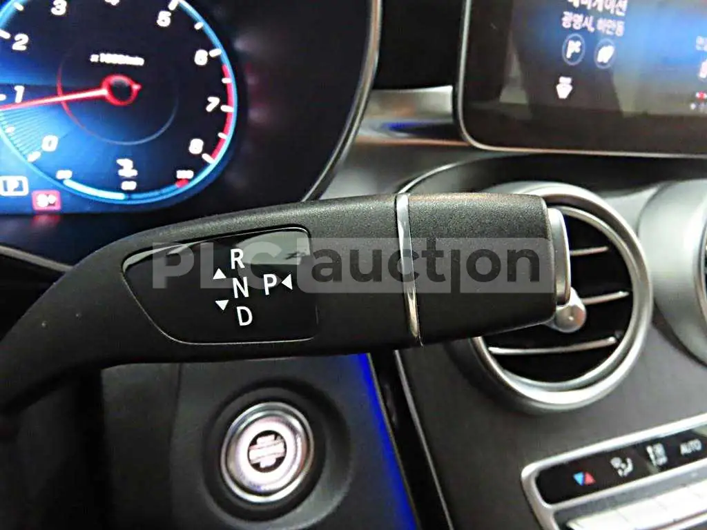2021 Mercedes benz GLC300 Coupe Sold VIN W1N0J8EBXMF932983 – photo 11