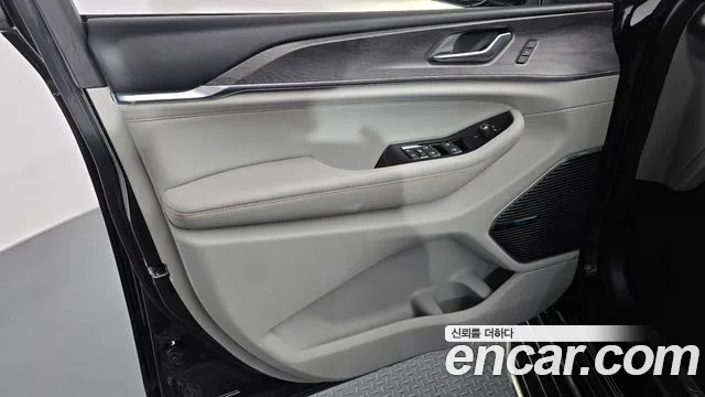 2022 Jeep Grand Cherokee (WL) L 3.6 Overland Sold VIN 16166161666161661 – interior seats 2022 Jeep Grand Cherokee (WL) L 3.6 Overland Sold VIN 16166161666161661 – interior seats