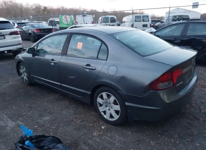 2011 HONDA Civic Used VIN 19XFA1F50BE041836 – trunk area