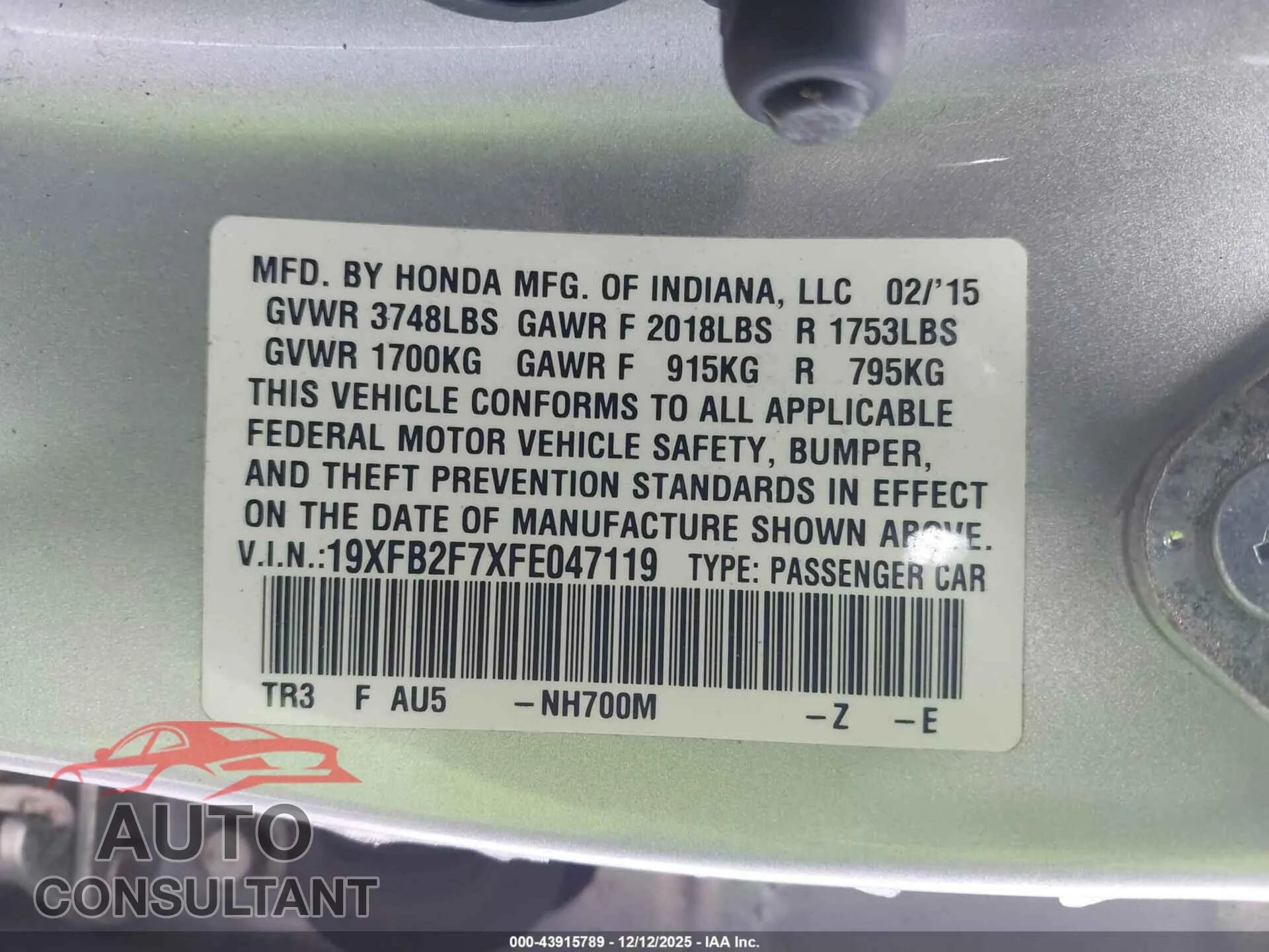 2015 HONDA CIVIC Damaged VIN 19XFB2F7XFE047119 – trunk area