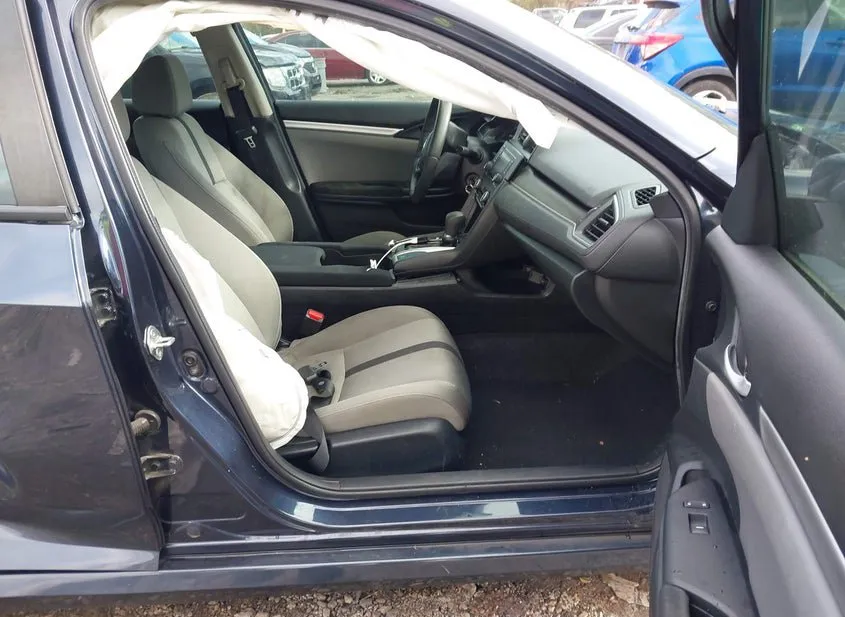 2019 HONDA Civic Used VIN 19XFC2F63KE033349 – trunk area