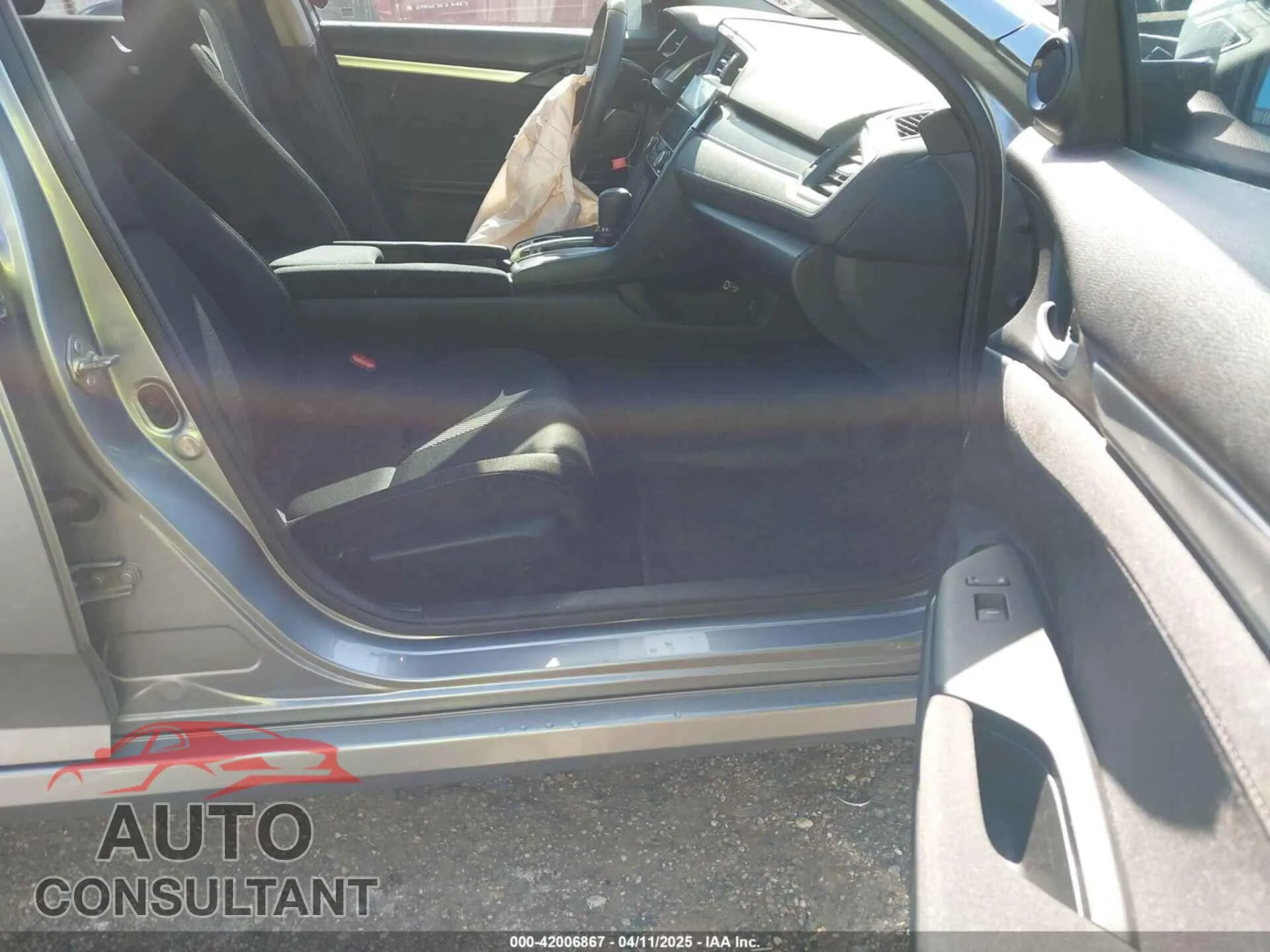 2016 HONDA CIVIC Damaged VIN 19XFC2F76GE005108 – interior seats