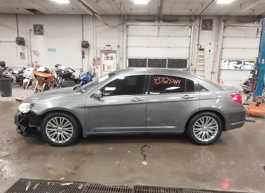 2013 CHRYSLER 200 Used VIN 1C3CCBCG3DN593455 – side profile