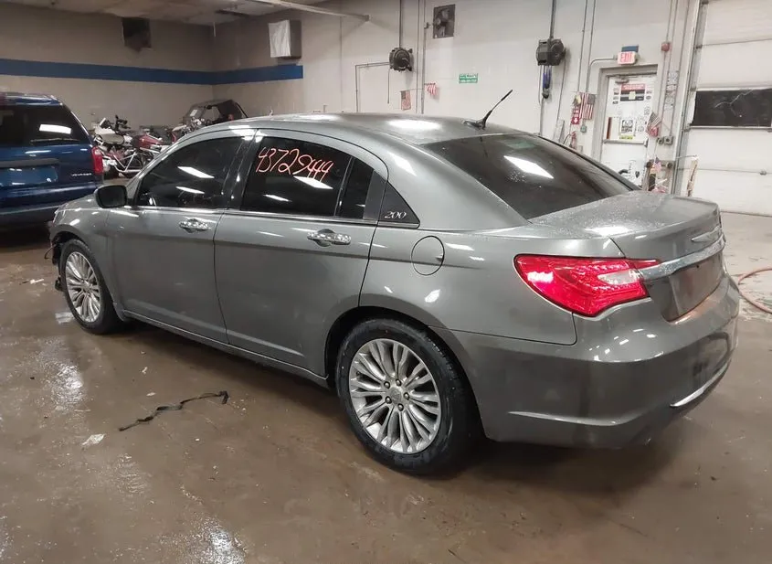 2013 CHRYSLER 200 Used VIN 1C3CCBCG3DN593455 – interior seats