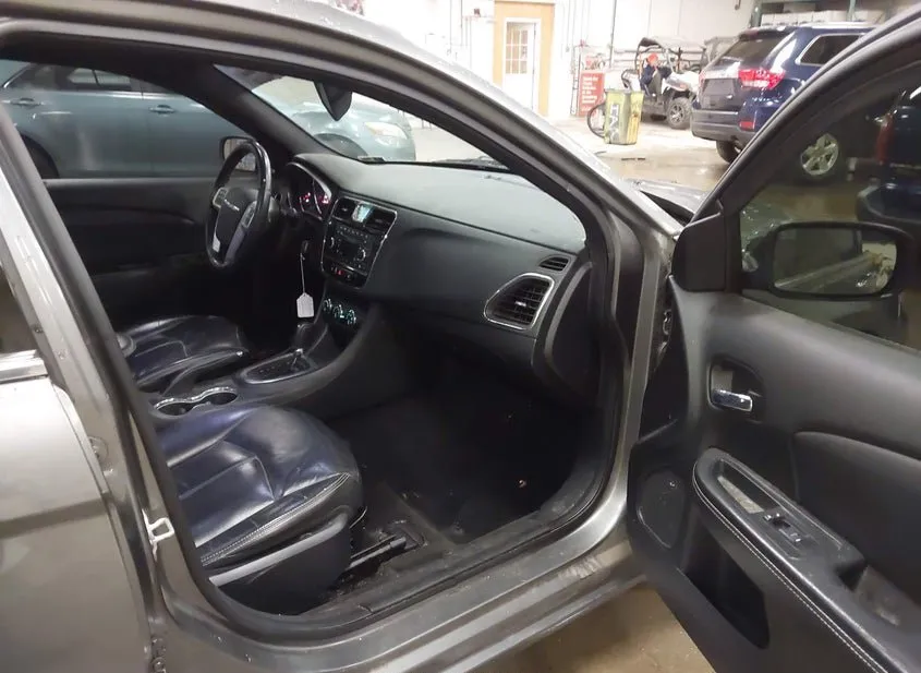 2013 CHRYSLER 200 Used VIN 1C3CCBCG3DN593455 – photo 15