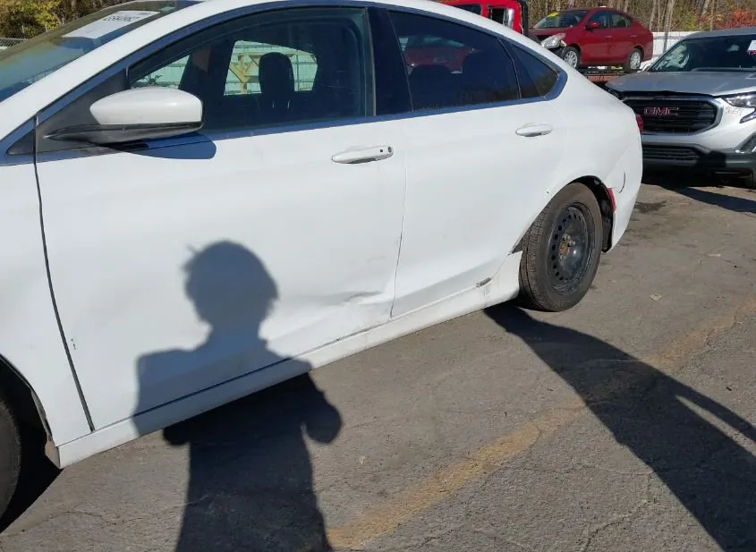 2016 CHRYSLER 200 Used VIN 1C3CCCFB8GN197287 – rear exterior