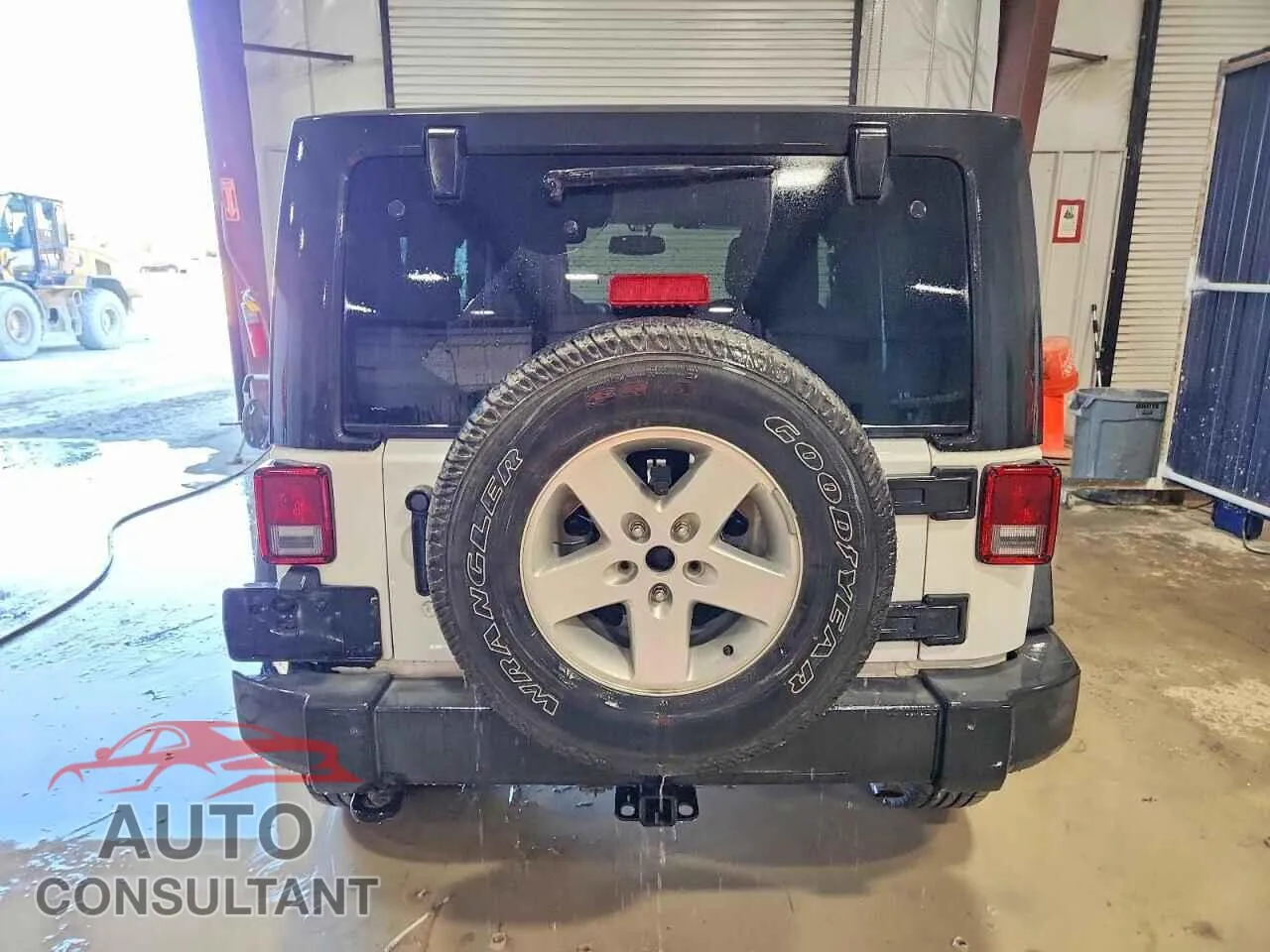 2017 JEEP WRANGLER Damaged VIN 1C4AJWAG7HL632147 – engine bay