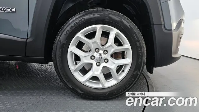 2017 Jeep Renegade 2.0 Diesel Longitude AWD Sold VIN 1C4BU0000HPF99619 – trunk area