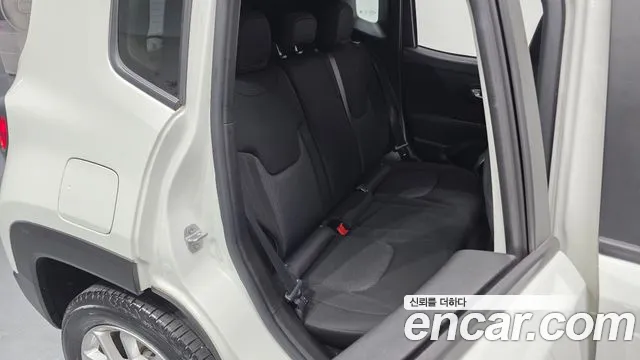 2019 Jeep Renegade 2.4 Longitude Sold VIN 1C4BU0000KPJ95676 – rear exterior 2019 Jeep Renegade 2.4 Longitude Sold VIN 1C4BU0000KPJ95676 – rear exterior