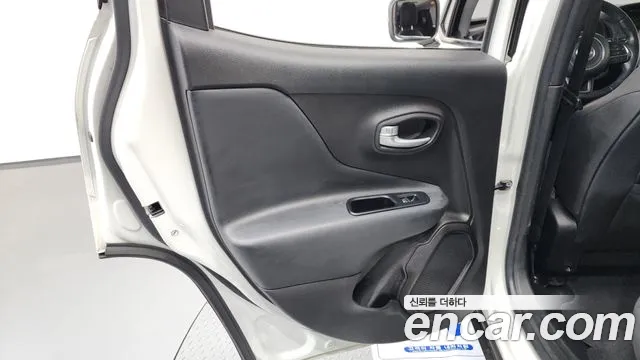 2019 Jeep Renegade 2.4 Limited Sold VIN 1C4BU0000KPK36659 – interior seats 2019 Jeep Renegade 2.4 Limited Sold VIN 1C4BU0000KPK36659 – interior seats