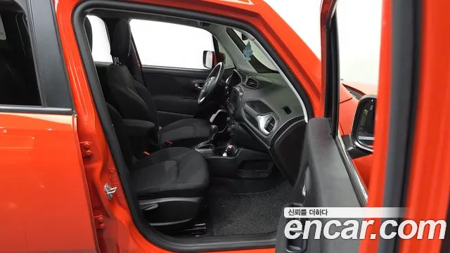 2020 Jeep Renegade 2.4 Longitude Sold VIN 1C4BU0000LPL55201 – rear exterior 2020 Jeep Renegade 2.4 Longitude Sold VIN 1C4BU0000LPL55201 – rear exterior