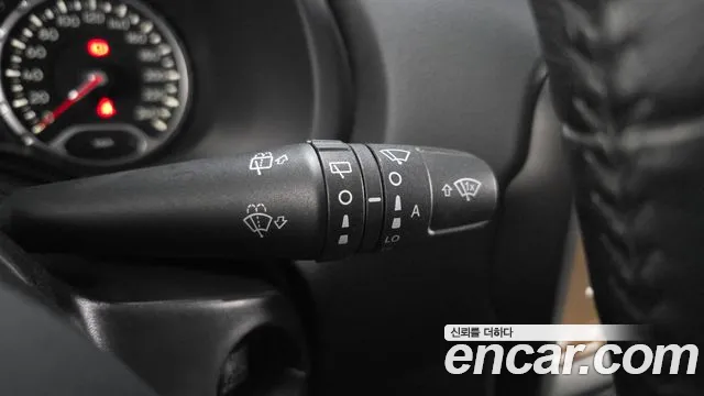 2020 Jeep Renegade 2.4 Limited Sold VIN 1C4BU0000LPM18789 – interior seats 2020 Jeep Renegade 2.4 Limited Sold VIN 1C4BU0000LPM18789 – interior seats