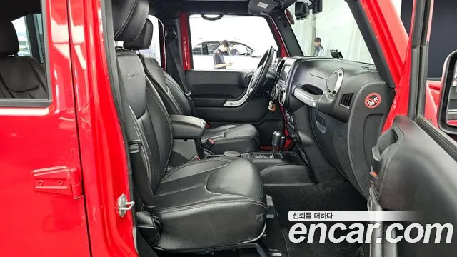 2017 Jeep Wrangler (JK) 3.6 Sahara 4Door Sold VIN 1C4HJWEG9HL753139 – side profile