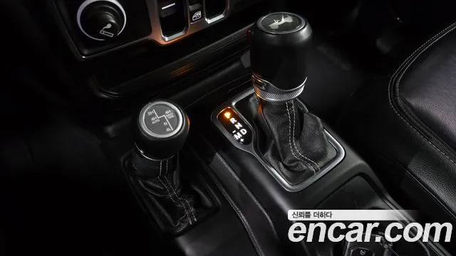2022 Jeep Wrangler (JL) 2.0 Overland 4Door Sold VIN 1C4HJXEN5NW280080 – exterior detail