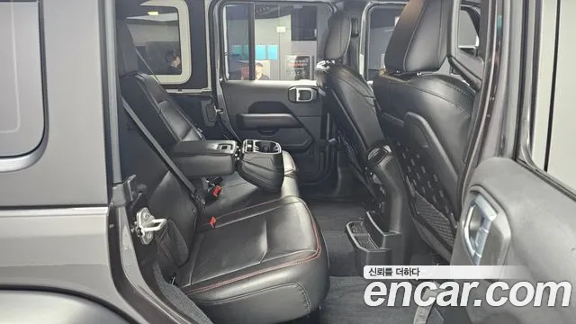 2022 Jeep Wrangler (JL) 2.0 Rubicon 4Door Sold VIN 1C4HJXFN1NW166379 – trunk area