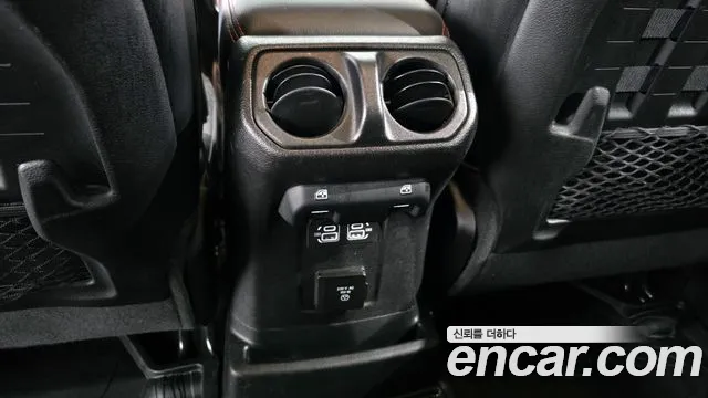 2021 Jeep Wrangler (JL) 2.0 Rubicon 4Door Sold VIN 1C4HJXFN3MW667207 – trunk area 2021 Jeep Wrangler (JL) 2.0 Rubicon 4Door Sold VIN 1C4HJXFN3MW667207 – trunk area