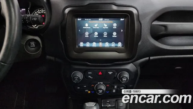 2021 Jeep Renegade 2.4 Longitude Sold VIN 1C4NJCBB4MPM33224 – interior seats 2021 Jeep Renegade 2.4 Longitude Sold VIN 1C4NJCBB4MPM33224 – interior seats