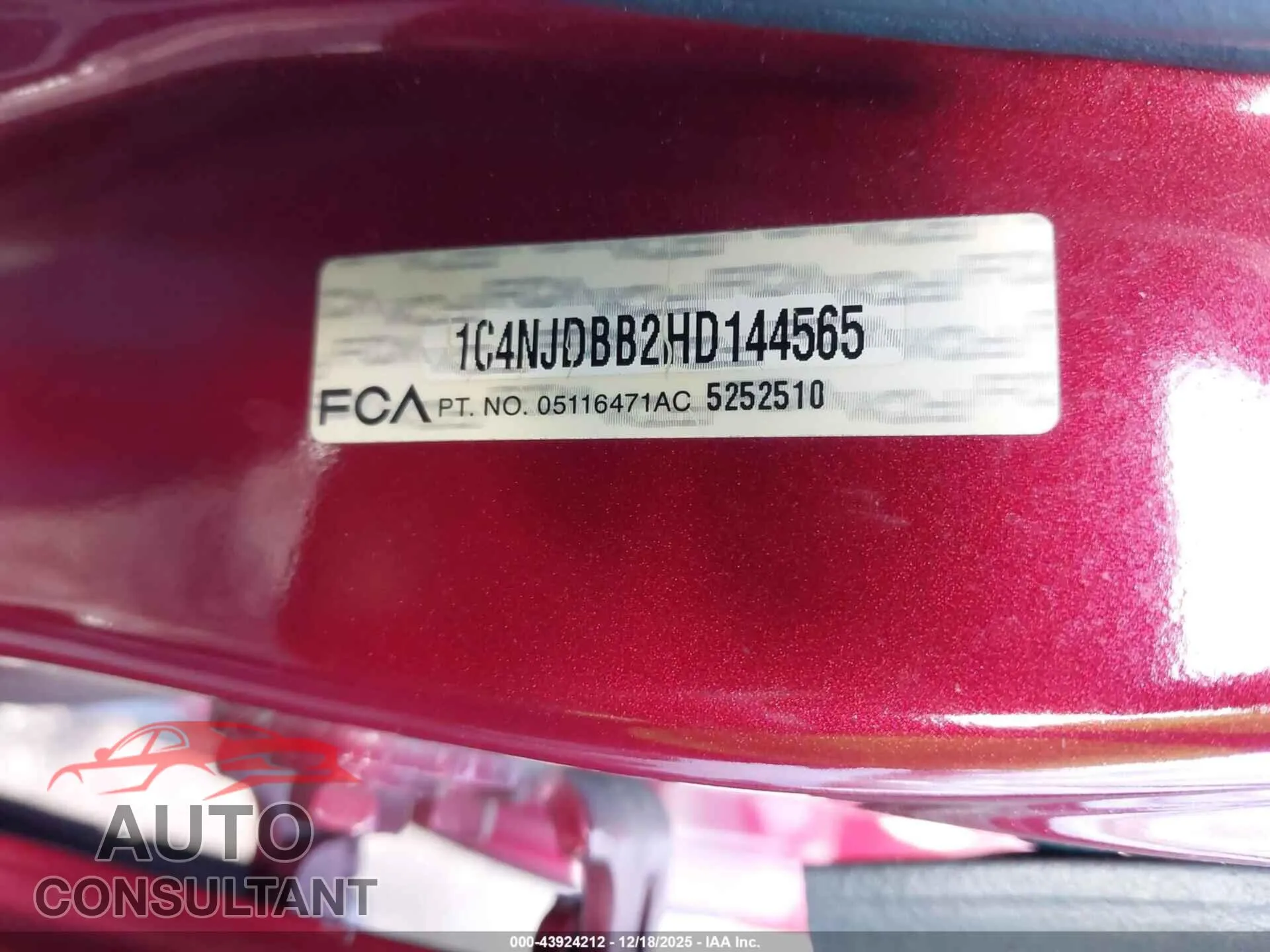 2017 JEEP COMPASS Damaged VIN 1C4NJDBB2HD144565 – trunk area