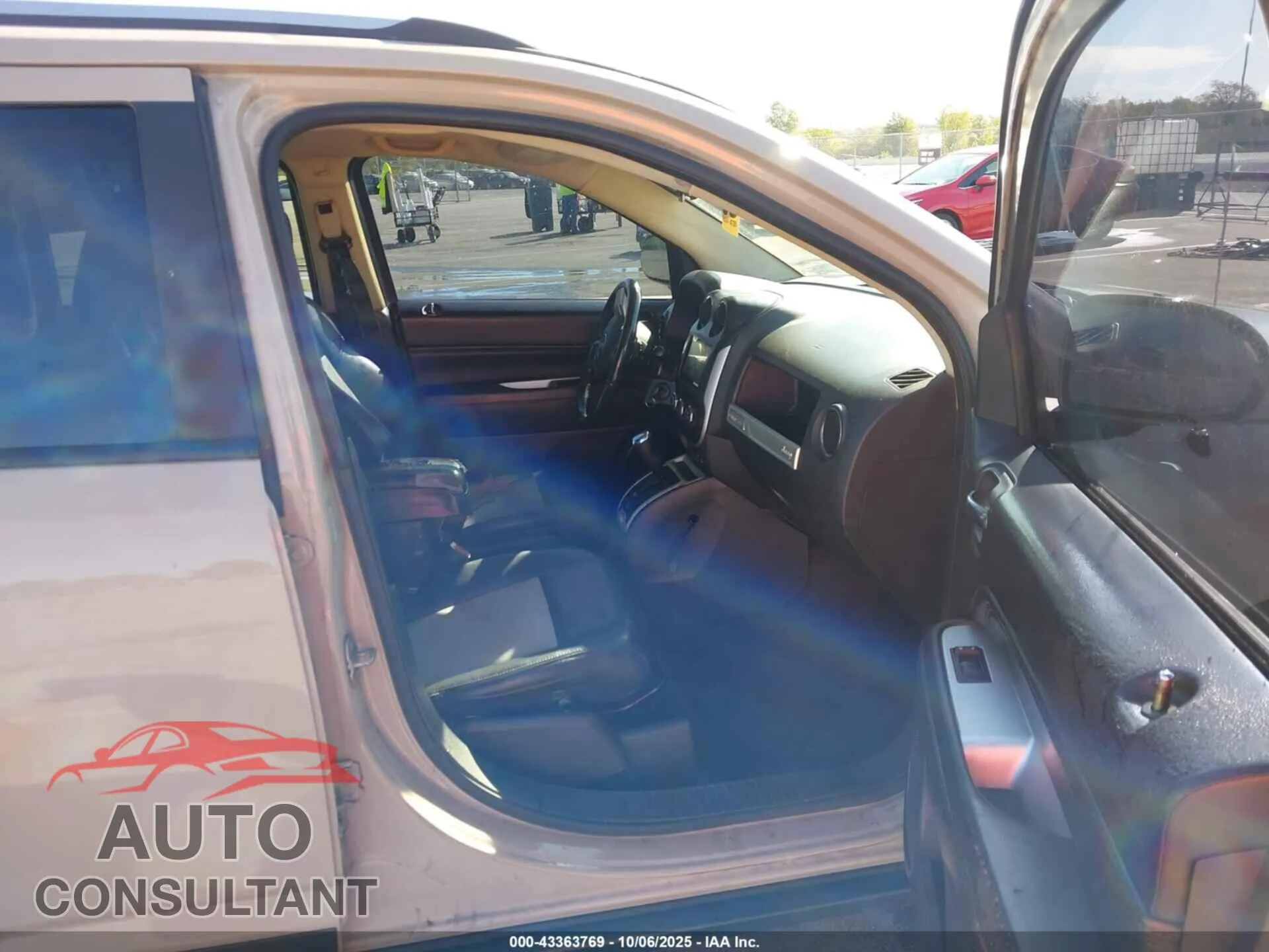 2017 JEEP COMPASS Damaged VIN 1C4NJDEB9HD144428 – interior seats