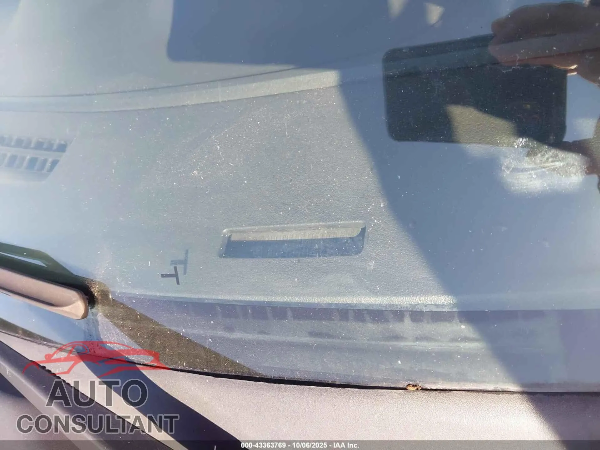 2017 JEEP COMPASS Damaged VIN 1C4NJDEB9HD144428 – trunk area