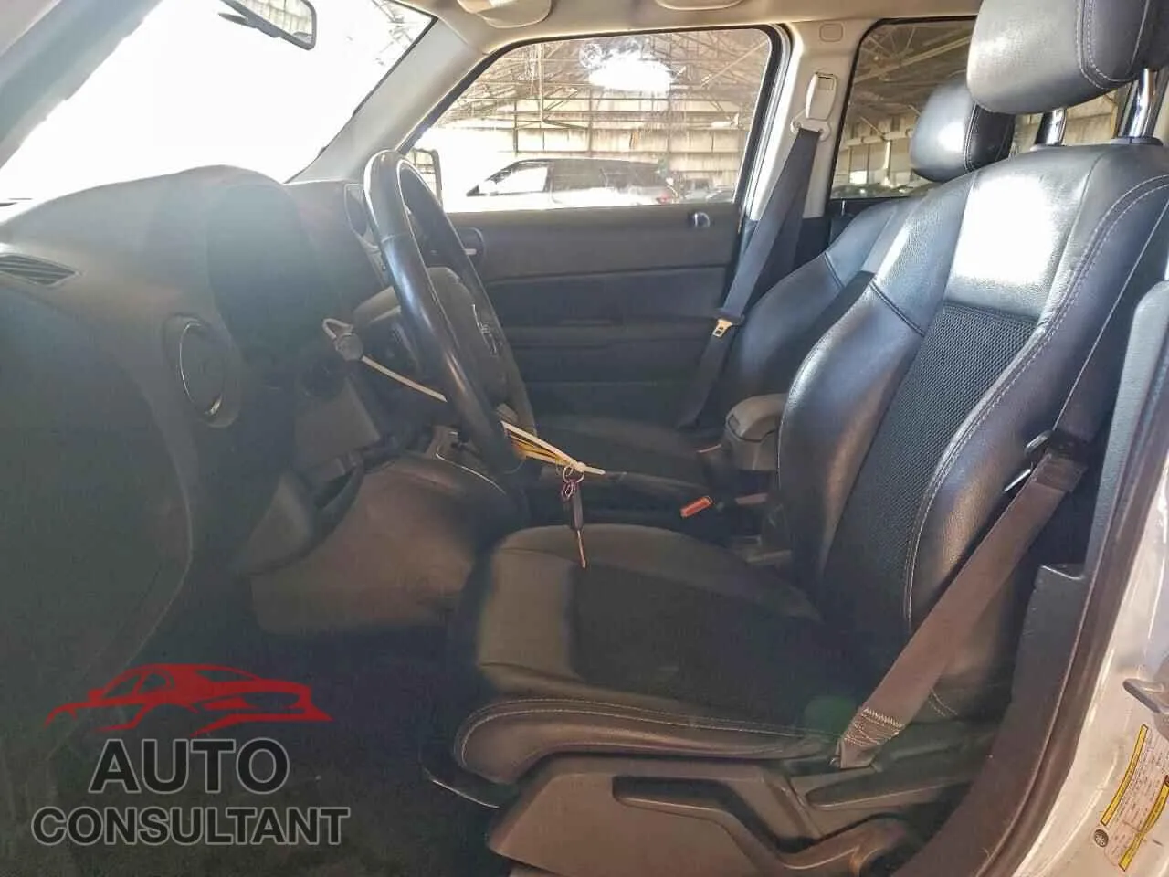 2016 JEEP PATRIOT Damaged VIN 1C4NJPBAXGD711371 – exterior detail